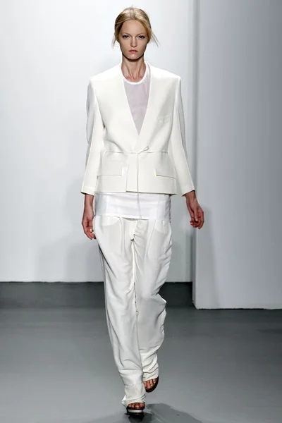 Look 3